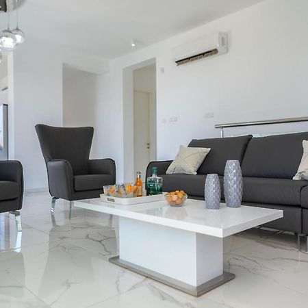 Villa Pleiades Paphos Eksteriør bilde